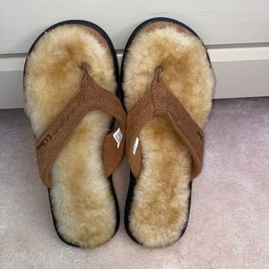 L.L.Bean size 8 flip flops with fur…BRAND NEW NEVER WORN